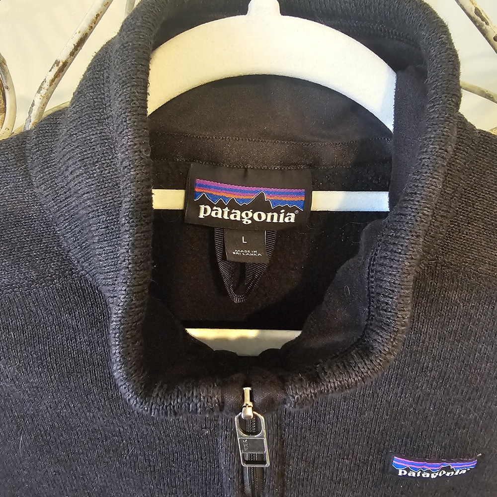Patagonia Black Full-Zip Fleece Vest - Picture 2 of 3